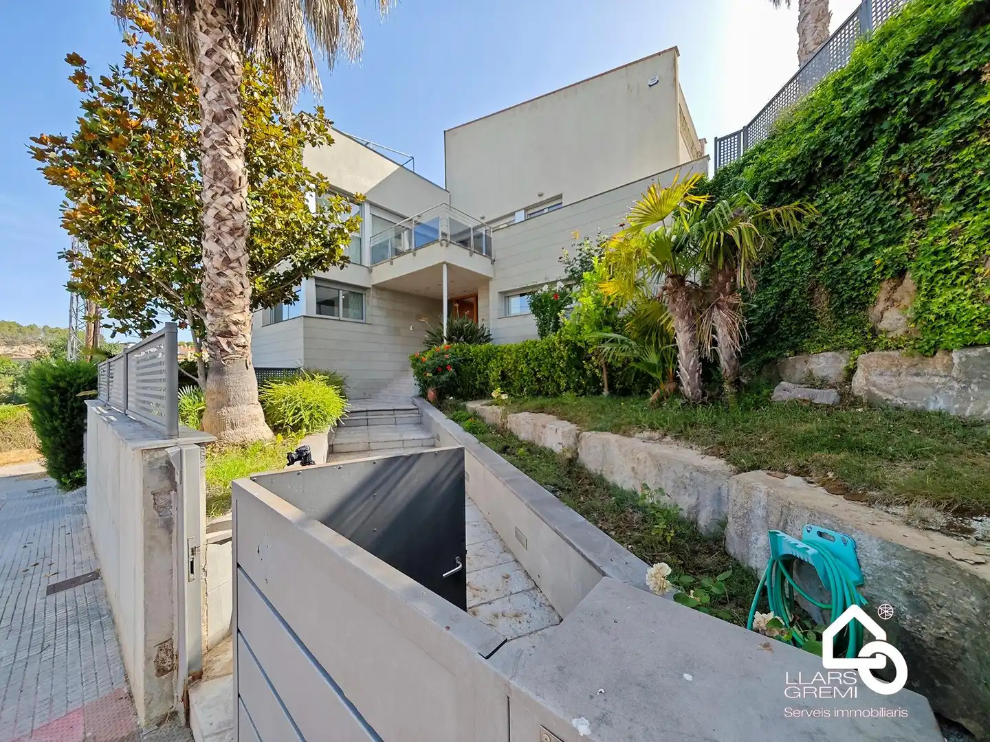 Vista exterior de Casa o chalet en venta en Òdena con Calefacción, Jardín privado y Terraza