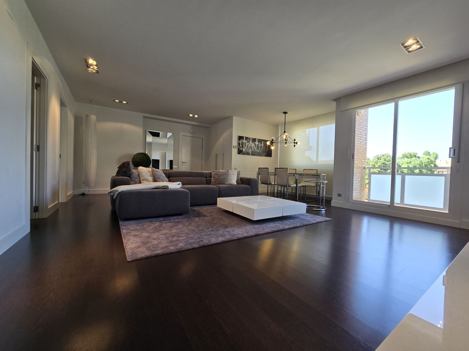 Sala d'estar de Pis en venda en  Logroño amb Calefacció, Jardí privat i Traster