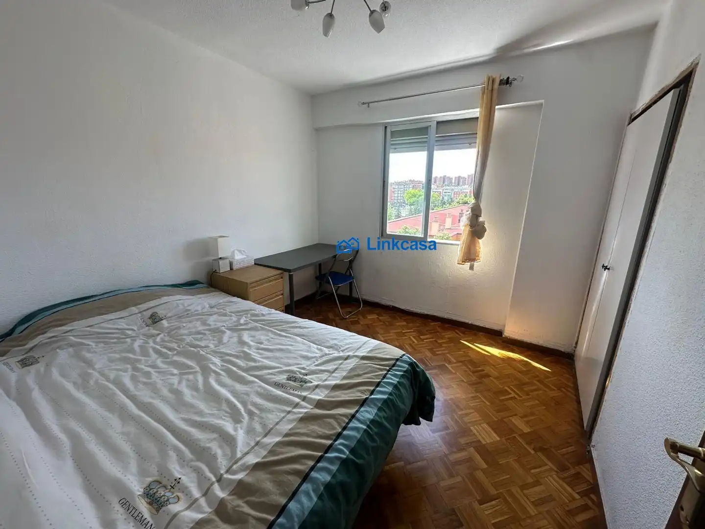 Habitación de Piso en venta en Madrid con Terraza