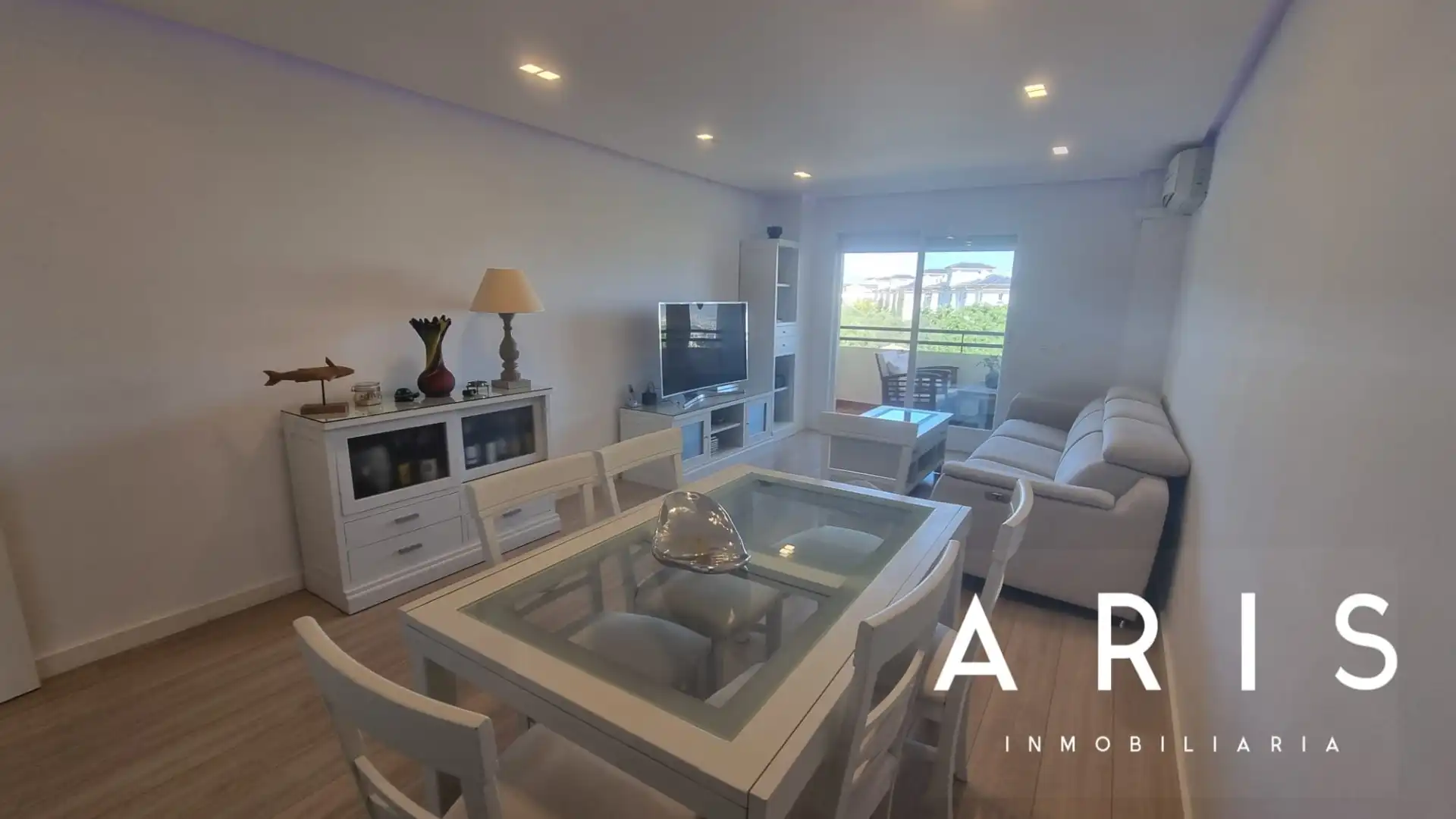 Flat with pool to rent in Churriana, imagen 2