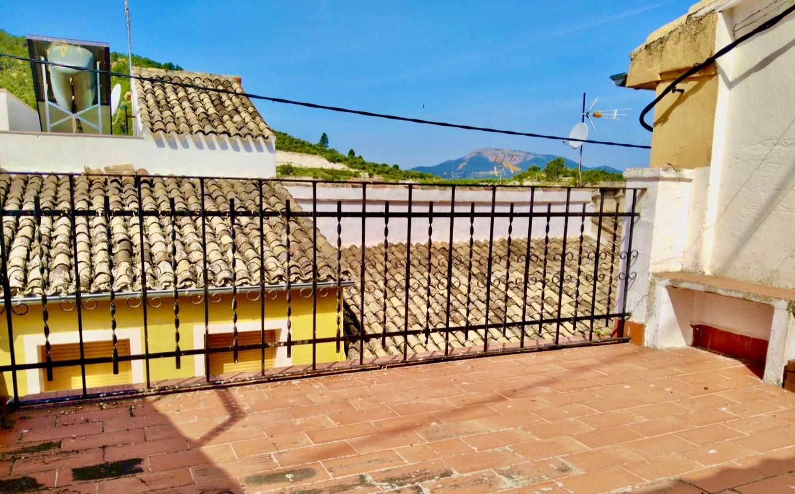Vista exterior de Casa o xalet en venda en Penàguila amb Calefacció, Terrassa i Traster