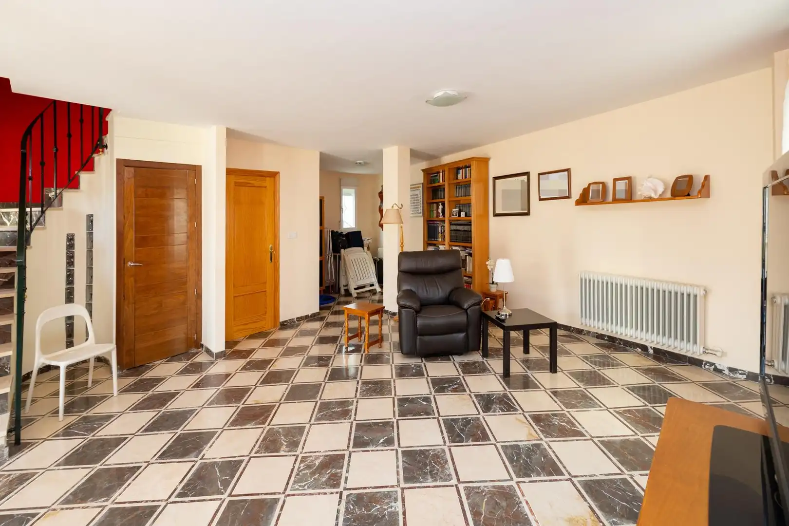 Houses for sale in Gójar  with Air Conditioner, Heating and Private garden
