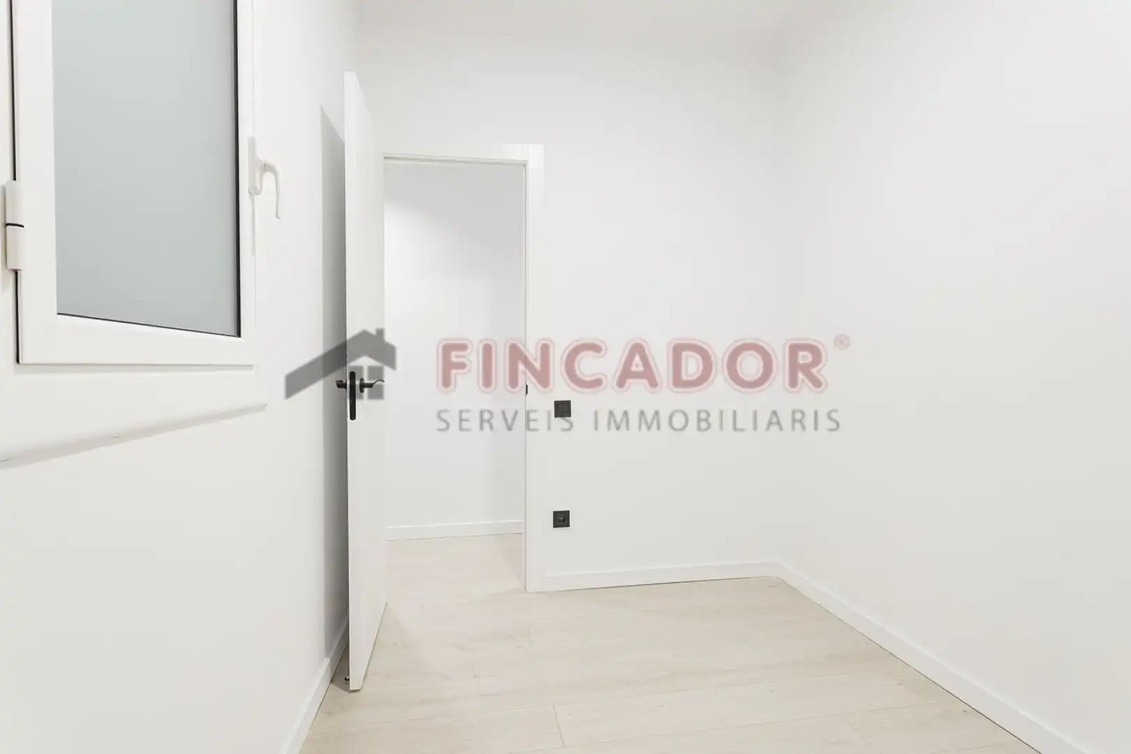 Habitación de Piso en venta en Esplugues de Llobregat con Aire acondicionado, Calefacción y Parquet