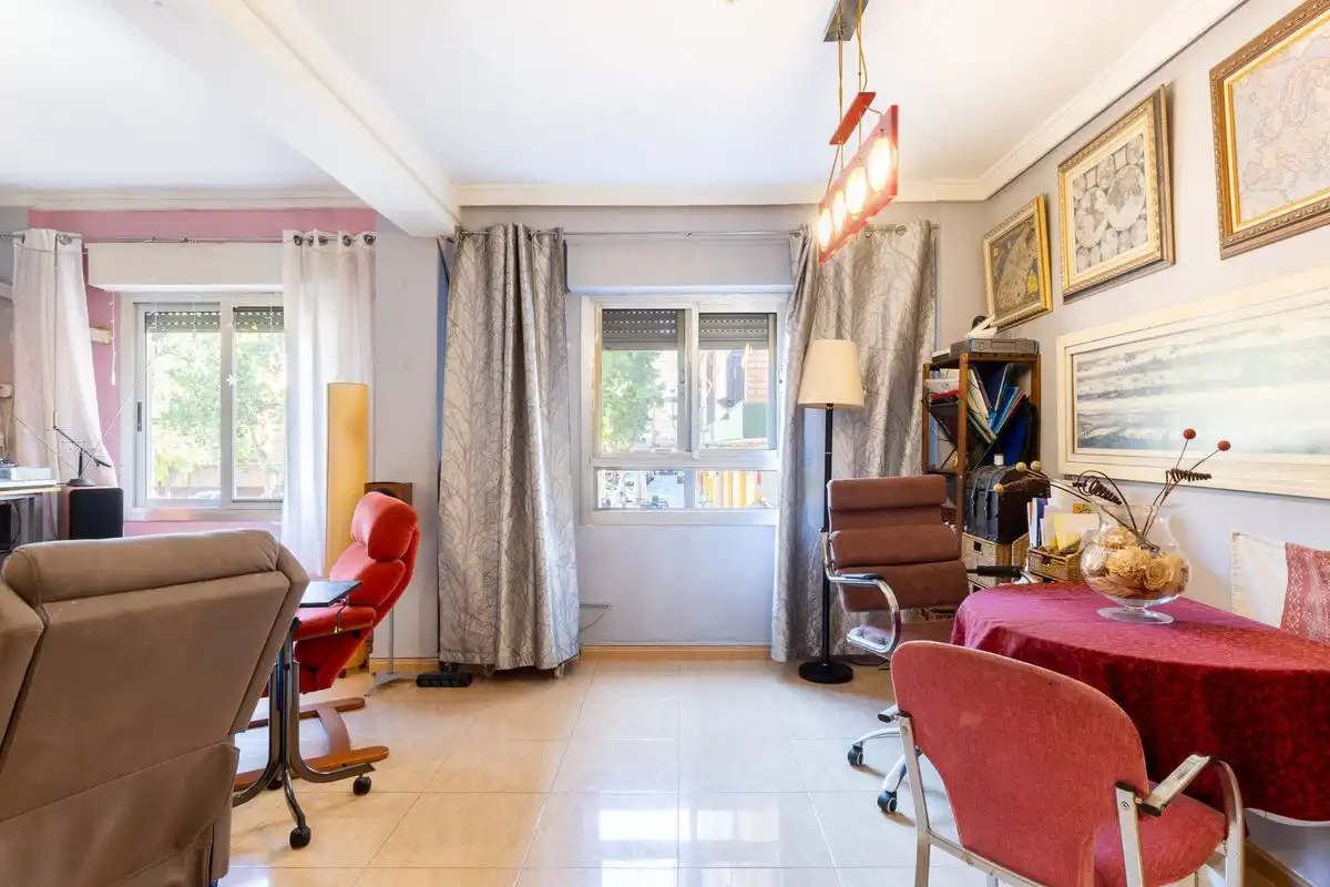 Habitación de Piso en venta en Valencia con Aire acondicionado y Calefacción