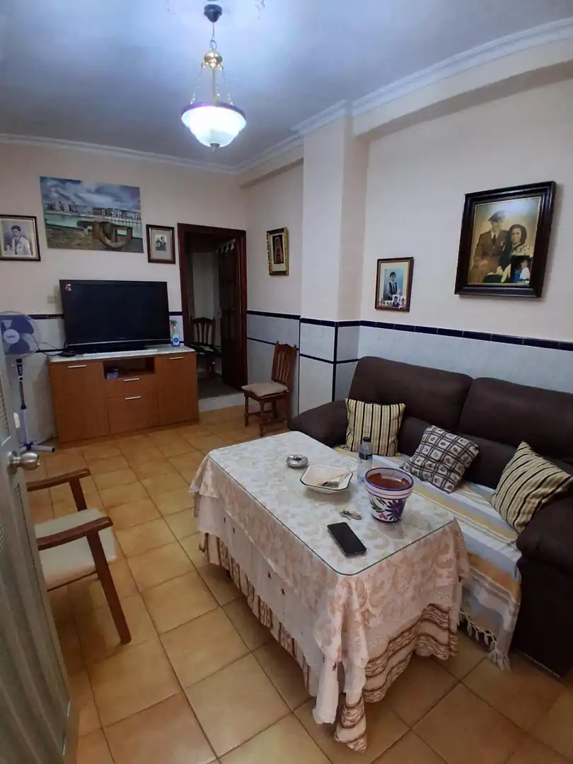 Sala d'estar de Planta baixa en venda en Coria del Río