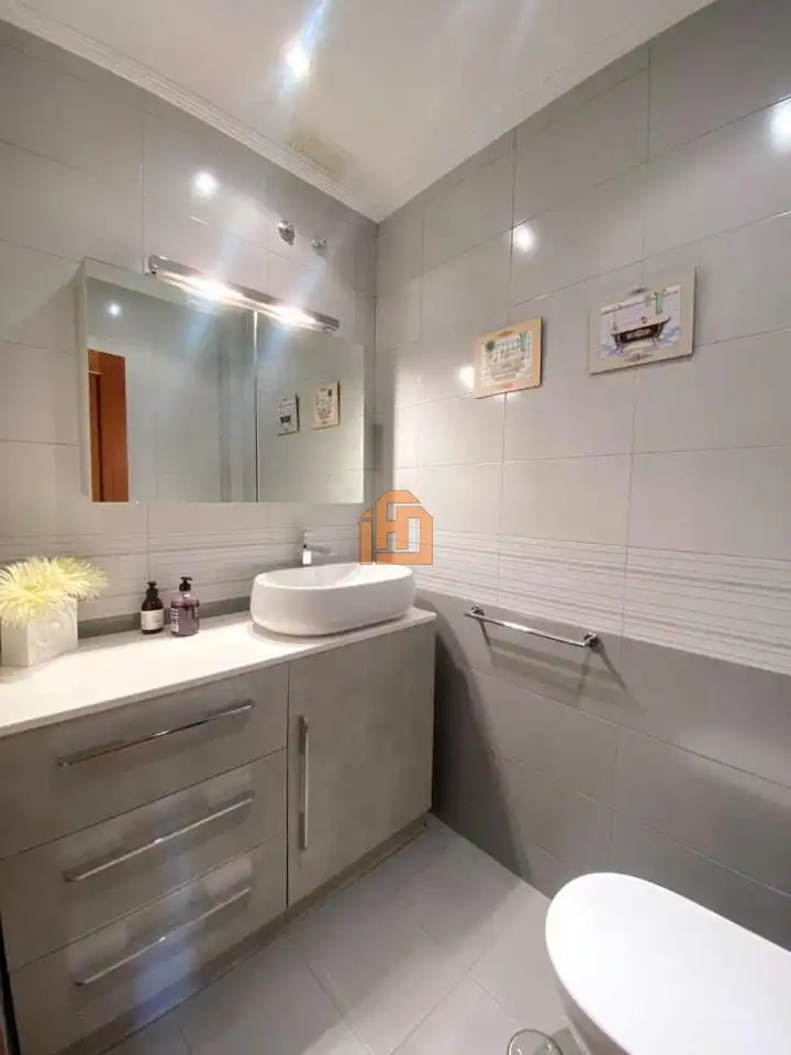 Bathroom of Houses for sale in Sariegos  with Heating and Parquet flooring