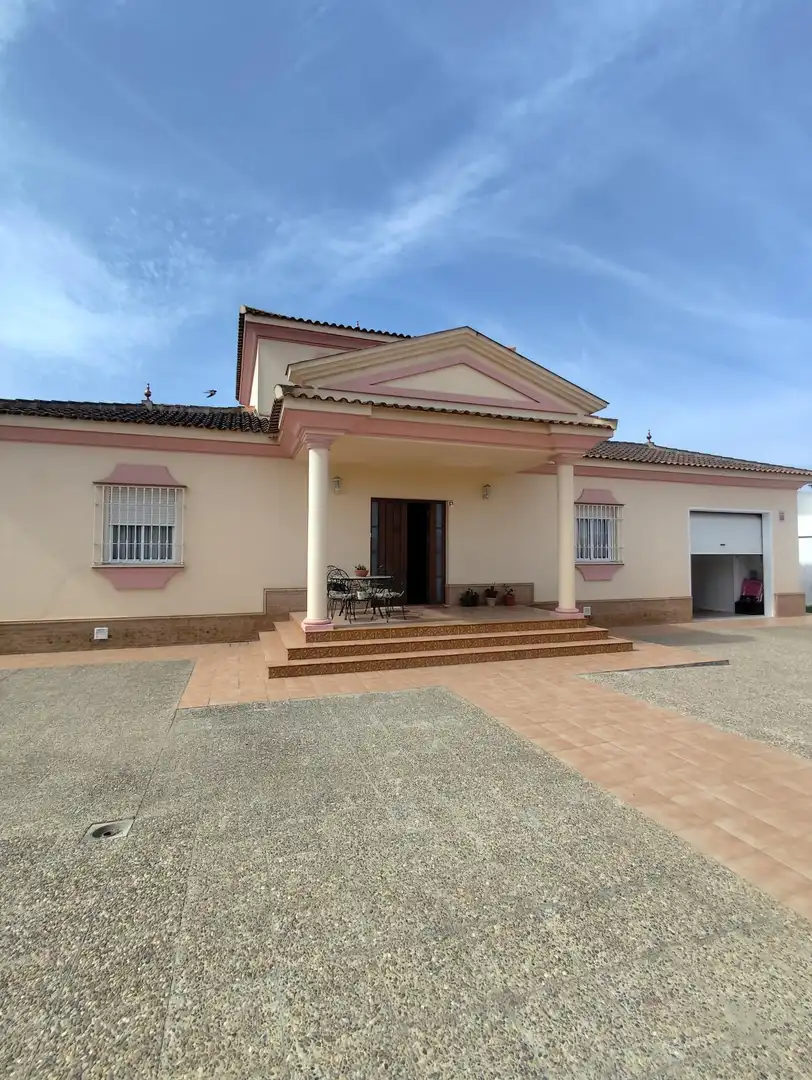 Detached house with pool for sale in Las Almenas, imagen 2