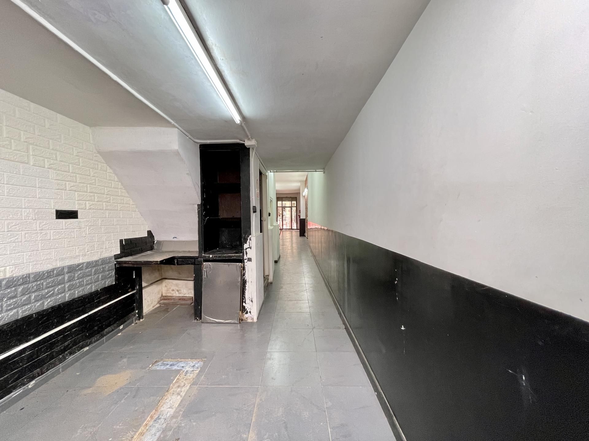 Premises for sale in  Barcelona Capital