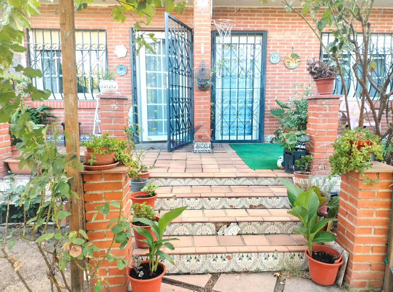 Jardí de Casa o xalet en venda en Getafe amb Calefacció, Terrassa i Moblat