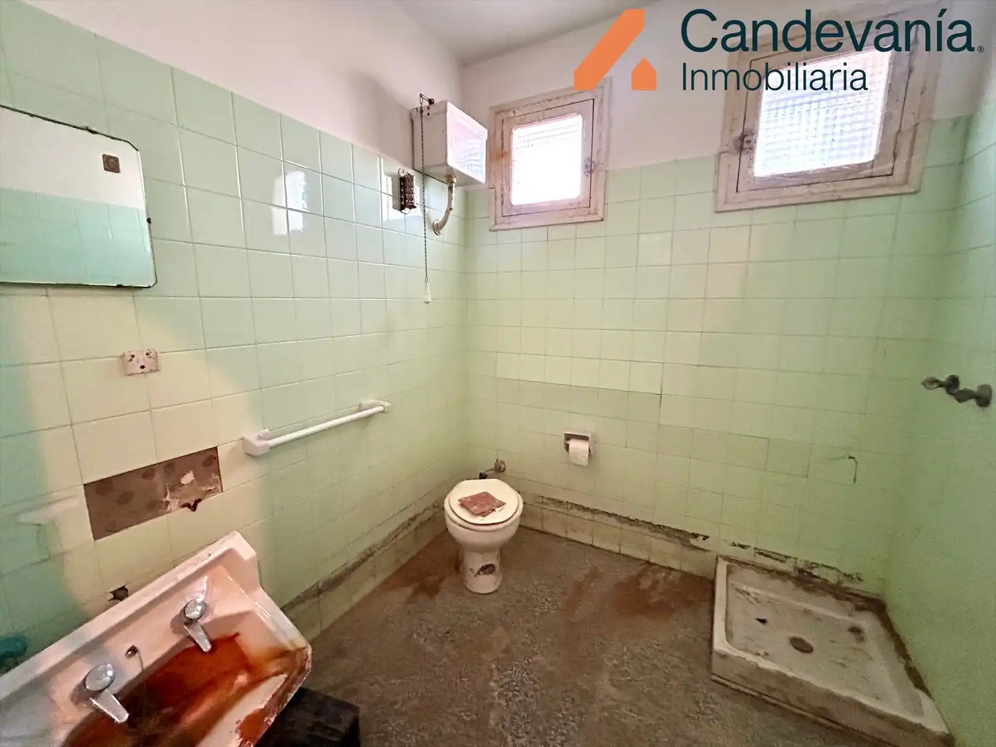Baño de Nave industrial en venta en Zuera