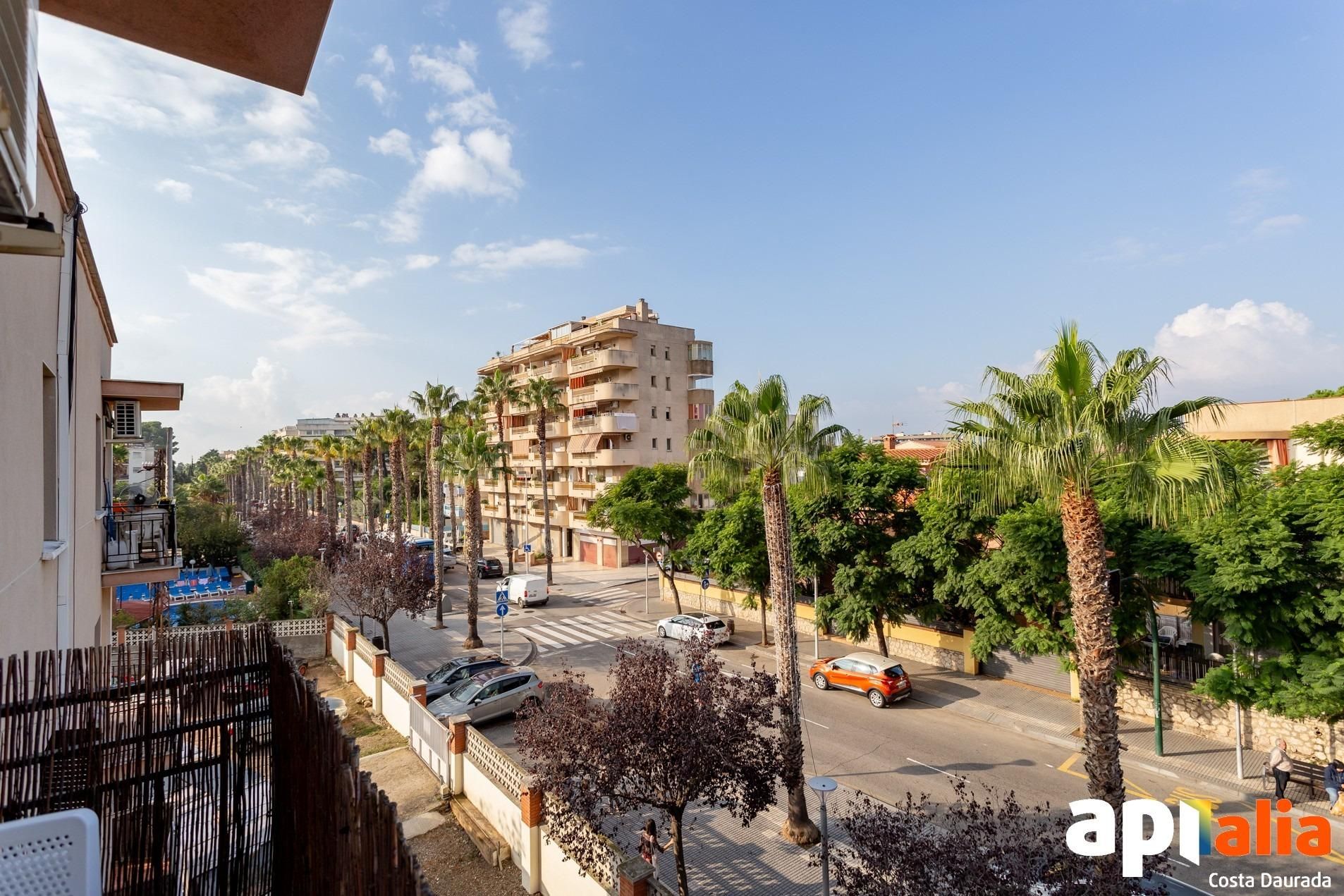 Vista exterior de Pis en venda en Salou amb Aire condicionat, Parquet i Terrassa