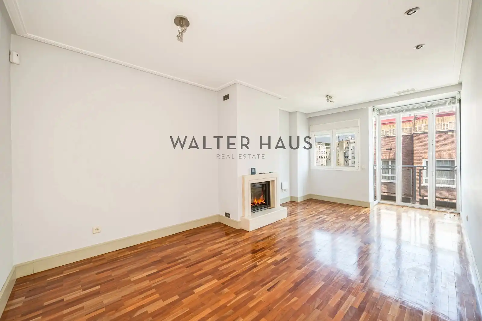 Penthouse with lift for sale in Calle del General Oráa