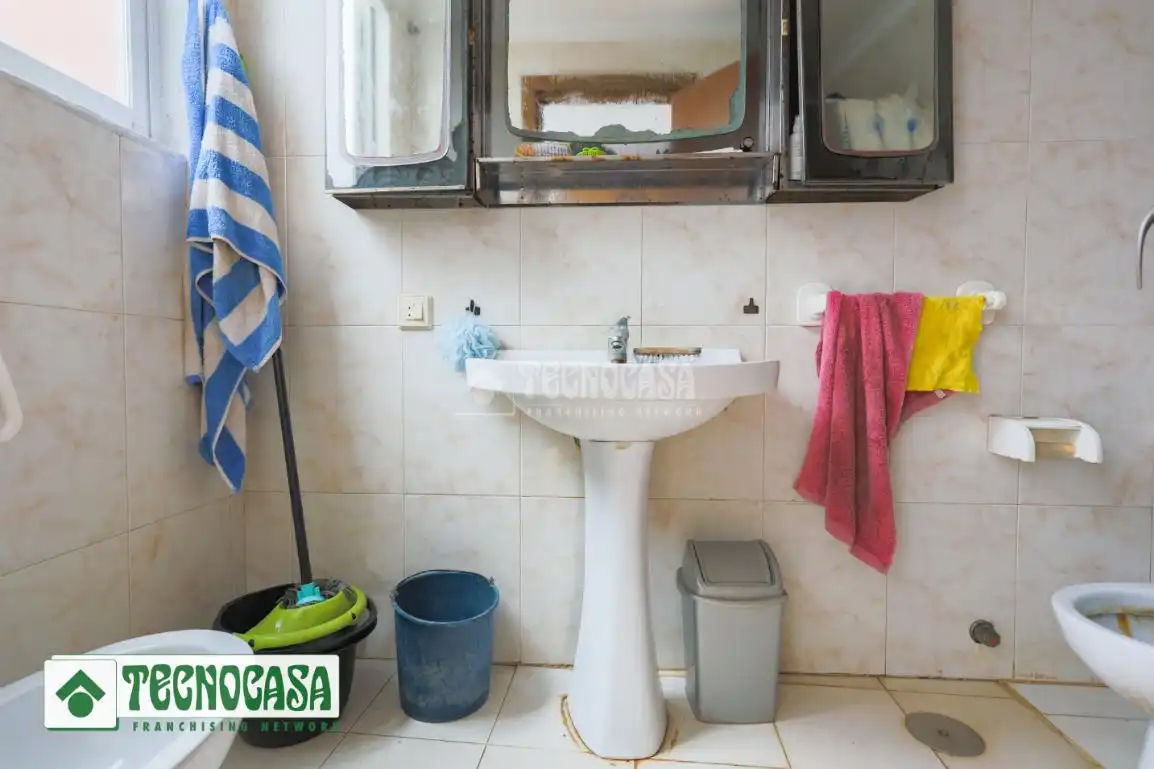 Badezimmer von Einfamilien-Reihenhaus zum Verkauf in Adra