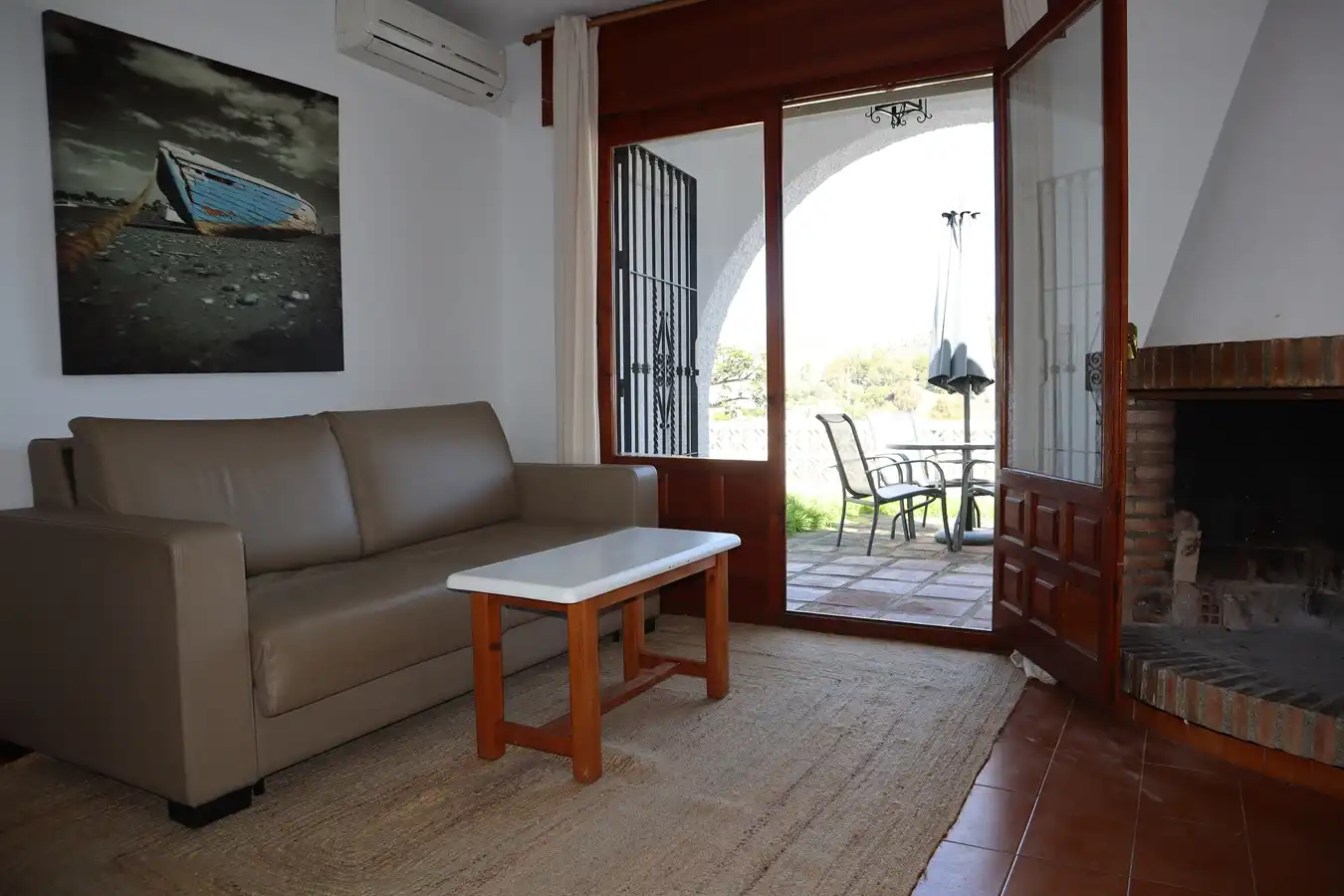 Terraced house with pool to rent in Calle Lambda, imagen 9