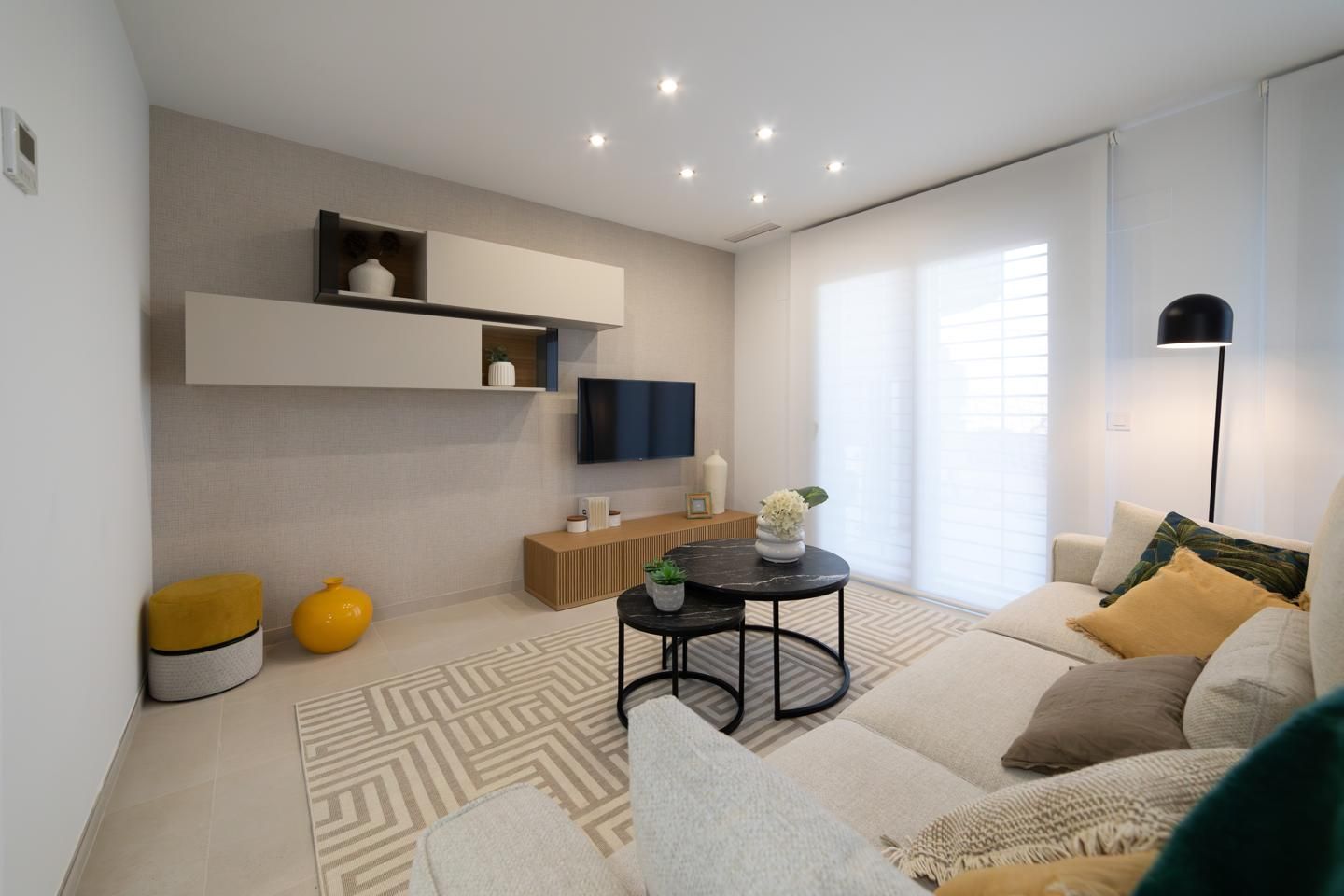 Sala d'estar de Pis en venda en Torrevieja amb Aire condicionat, Terrassa i Piscina