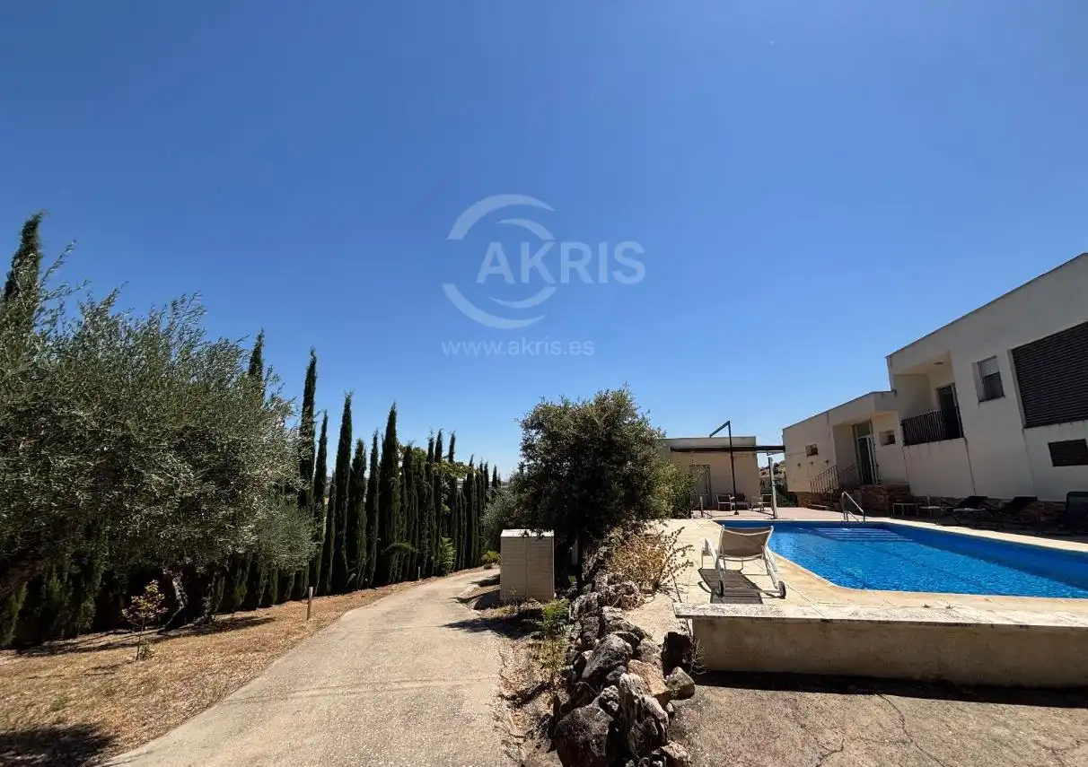 Casa amb piscina en venda a Calle Monasterio Santa María la Real, imagen 21
