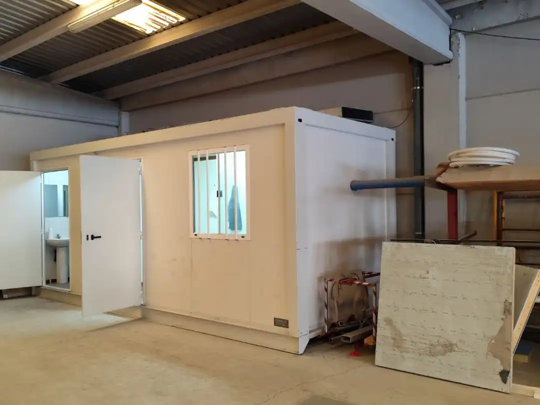 Exterior view of Commercial properties for rent in Alcarràs