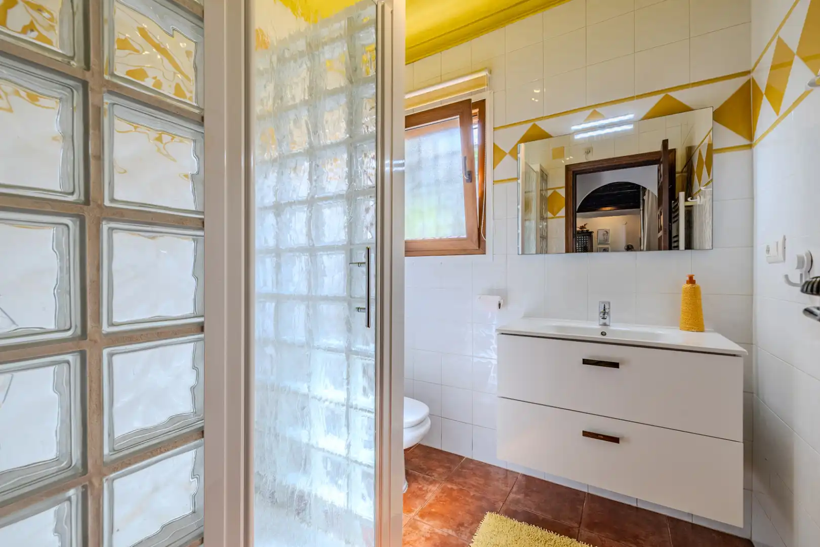 Bathroom of Houses for sale in Dénia  with Air Conditioner, Private garden and Terrace