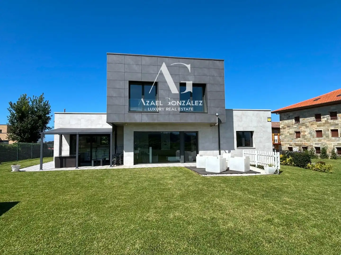Exterior view of Houses for sale in Santander  with Heating, Private garden and Terrace