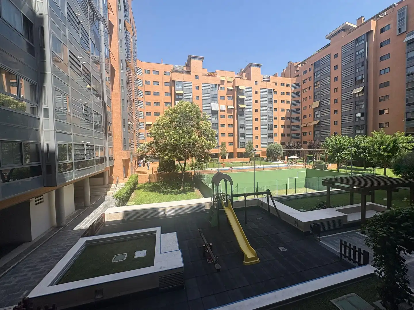 Terraza de Piso de alquiler en Madrid con Aire acondicionado, Calefacción y Jardín privado