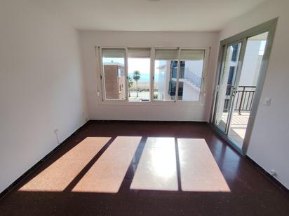 Sala d'estar de Pis en venda en Castelldefels amb Terrassa i Piscina comunitària