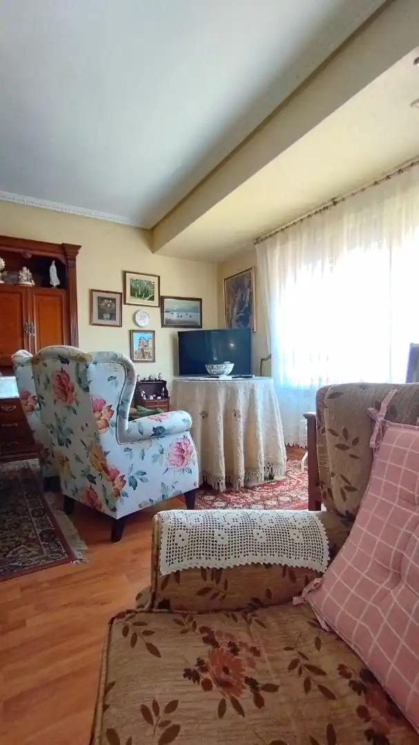 Sala de estar de Piso en venta en Medina del Campo con Calefacción, Amueblado y Balcón