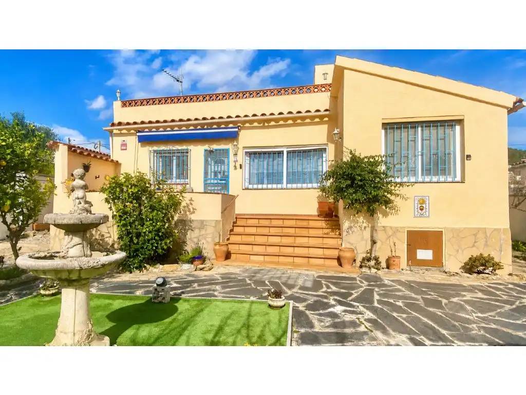 Haus zum Verkauf in Calle Del Penedes, imagen 2