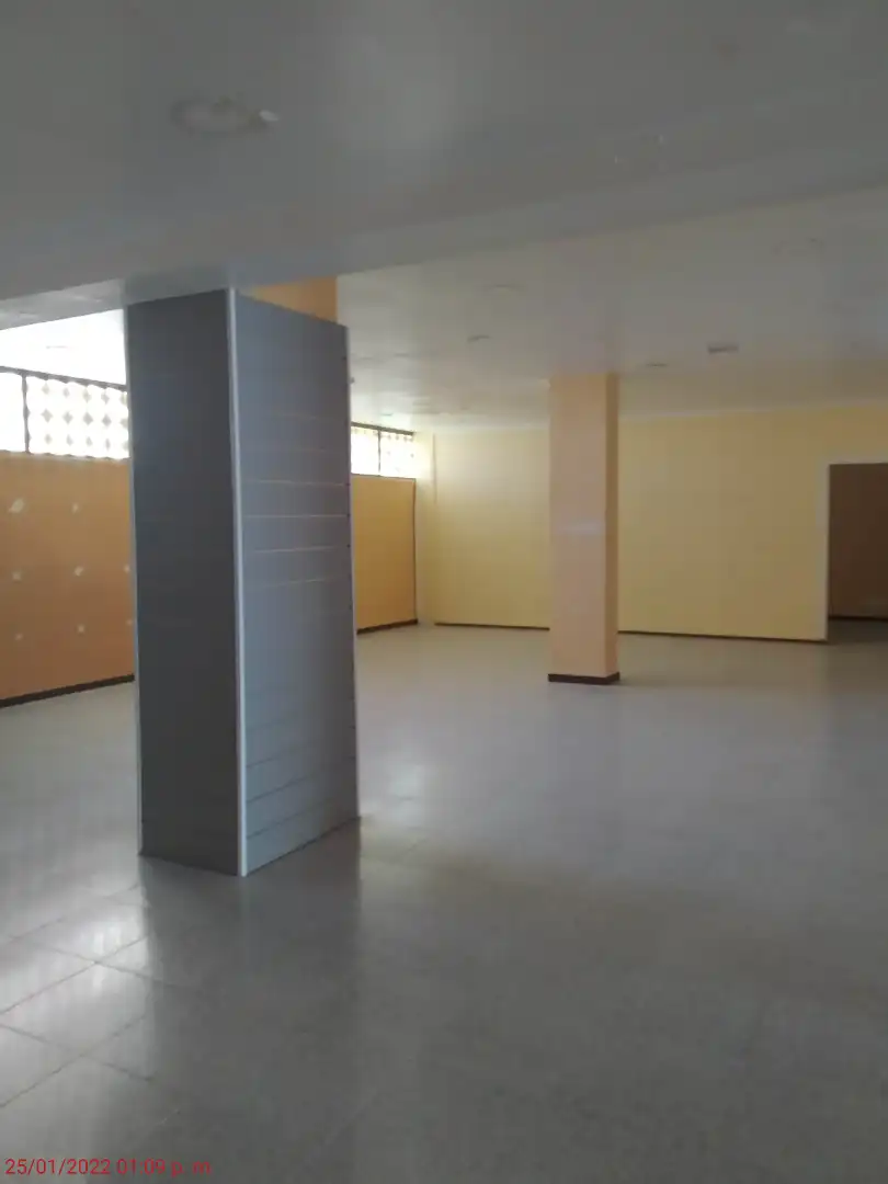 Local comercial de lloguer a Puntales - Zona Franca, imagen 4