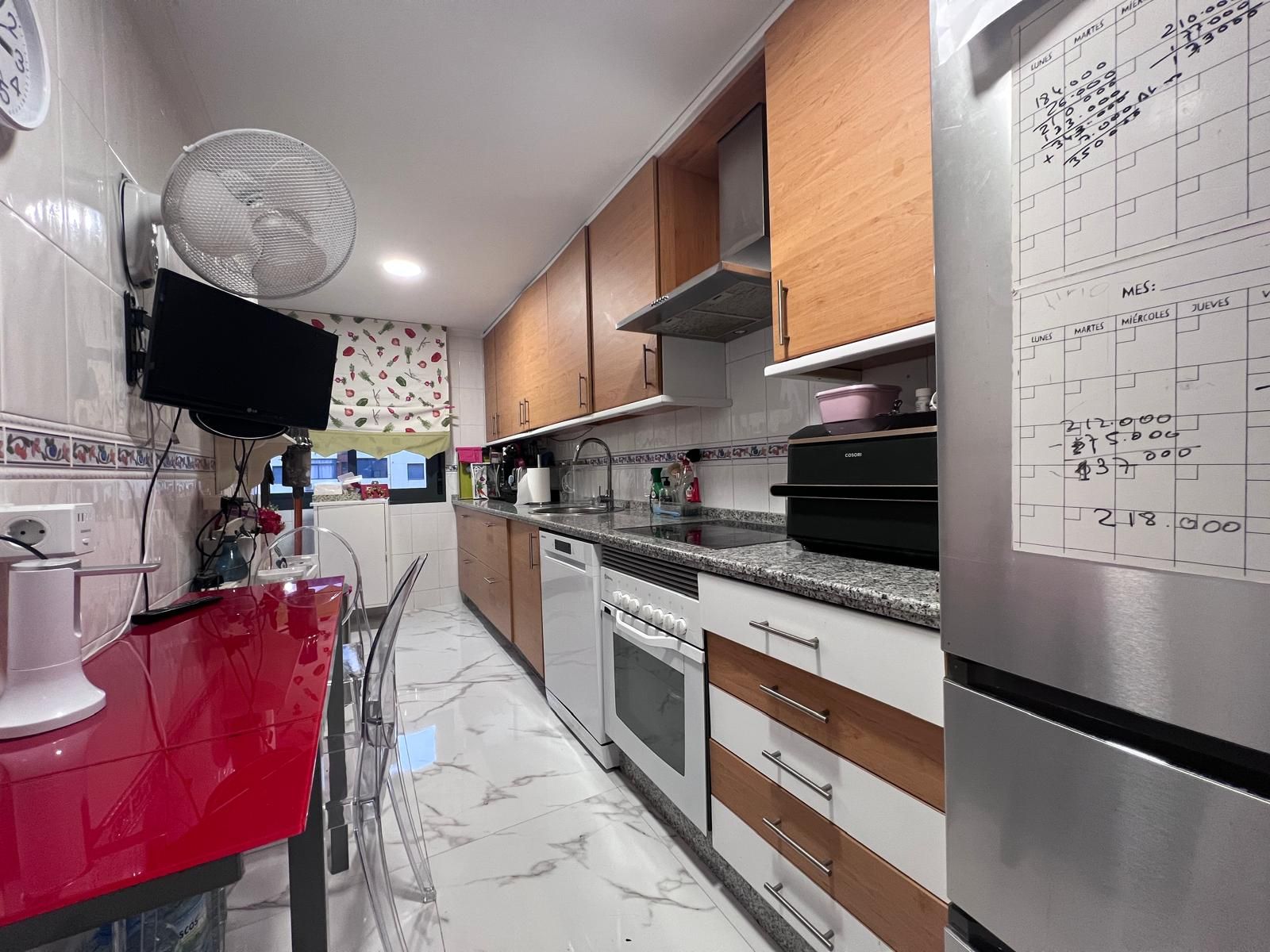 Kitchen of Flat for sale in Cáceres Capital  with Storage room