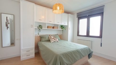 Foto 4 de Piso de alquiler en Colloto - Avenida Europa, Viella - Granda - Meres, Siero