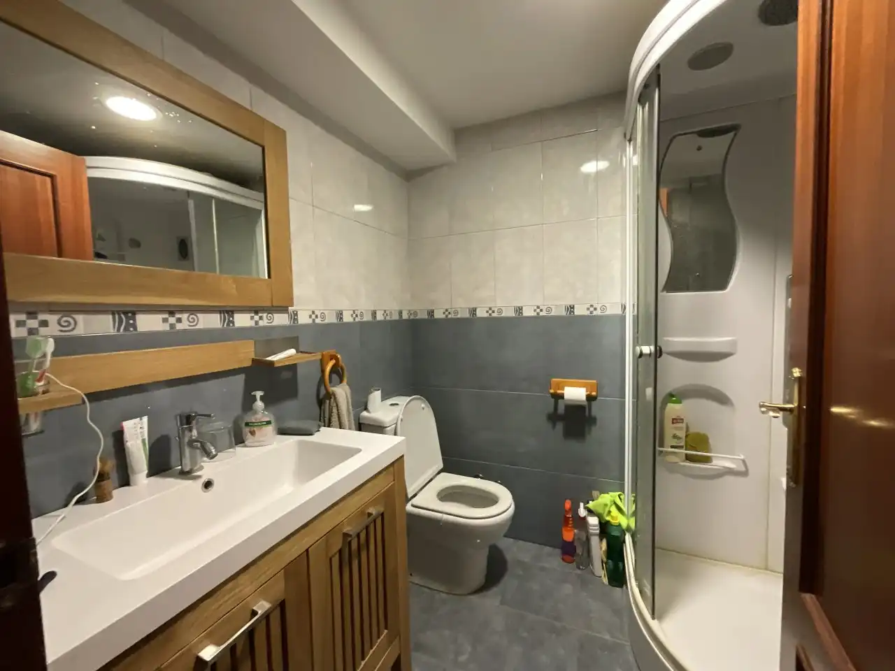 Badezimmer von Country house zum Verkauf in Ibrillos mit Heizung, Parkett und Terrasse