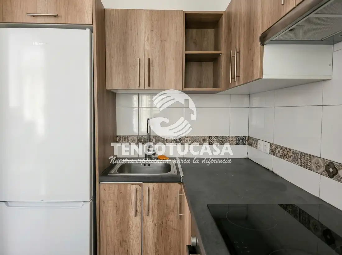 Piso en venta en Calle de María Teresa Sáenz de Heredia, 22, Ventas