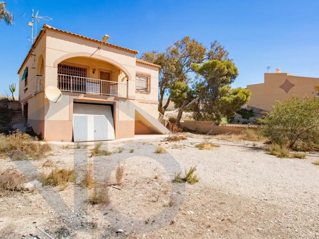 Maison à vendre à urb Paraiso