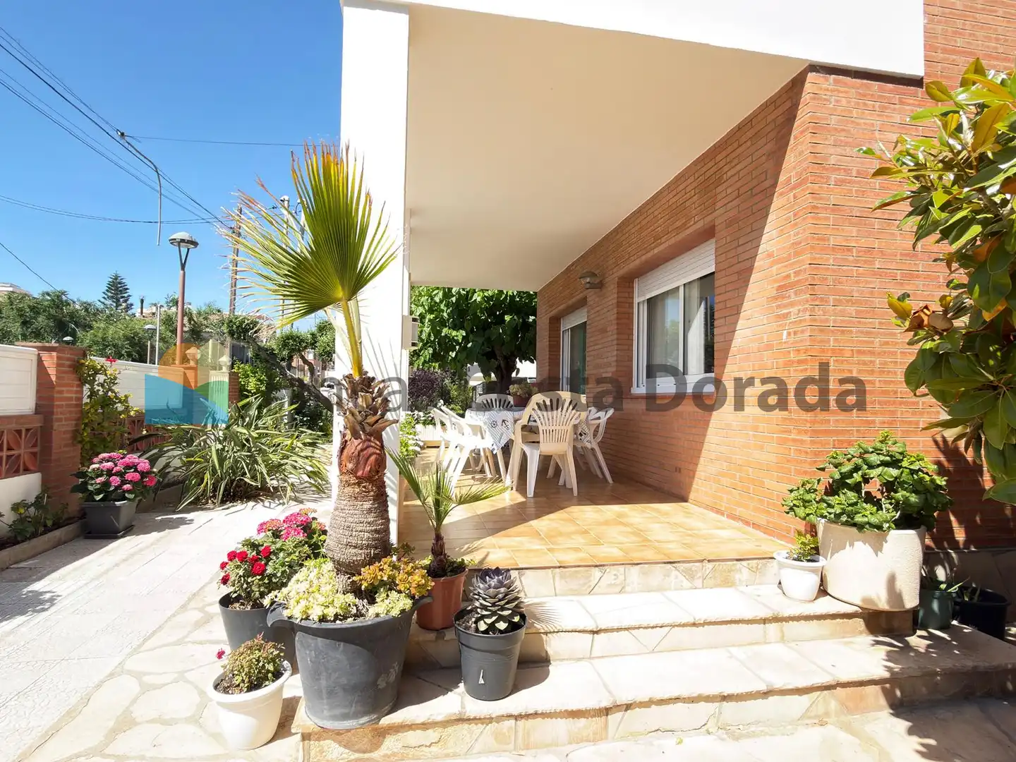 Exterior view of Houses for sale in Cubelles  with Air Conditioner, Private garden and Parquet flooring