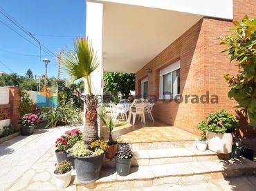 Villa con balcone in vendita a Bardají - Molí de Baix