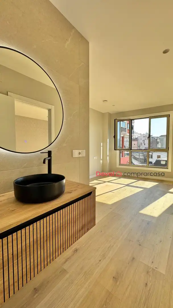 Bathroom of Flat for sale in Vigo   with Heating