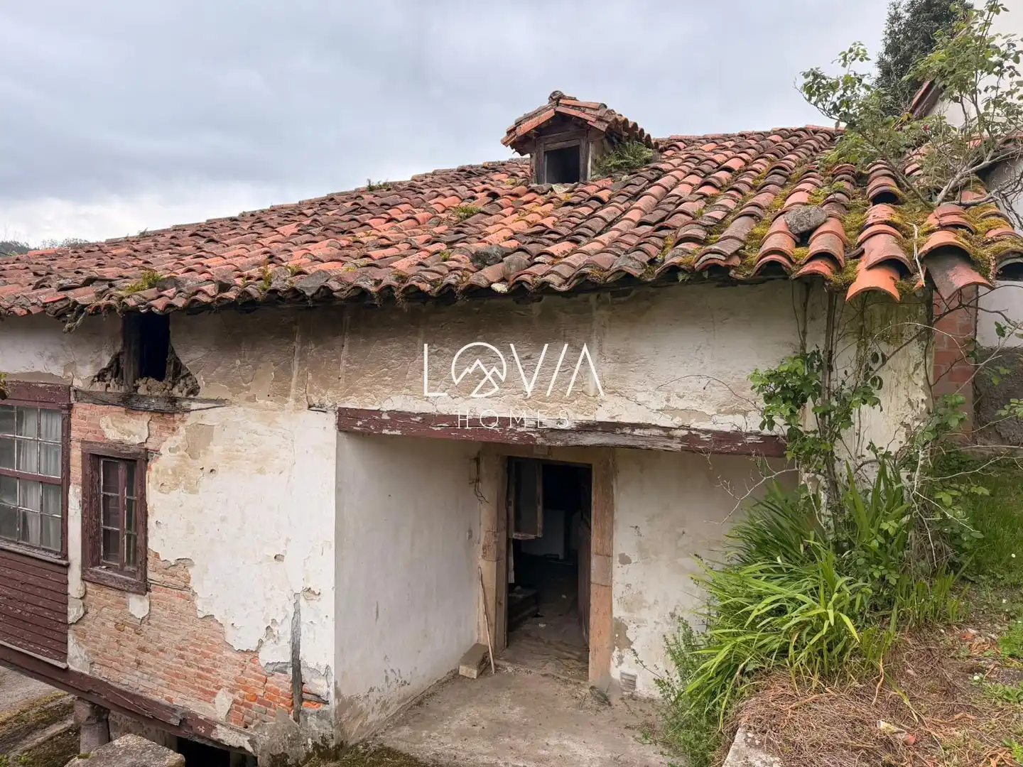 Vista exterior de Casa o xalet en venda en Pravia amb Jardí privat