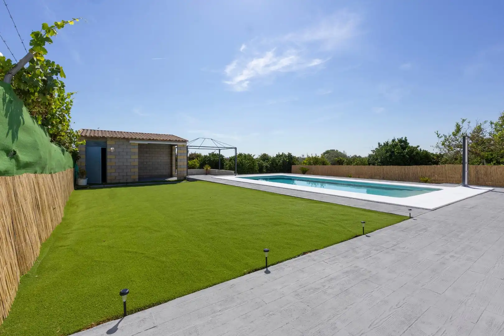 Piscina de Casa o chalet en venta en La Puebla del Río con Terraza, Trastero y Piscina