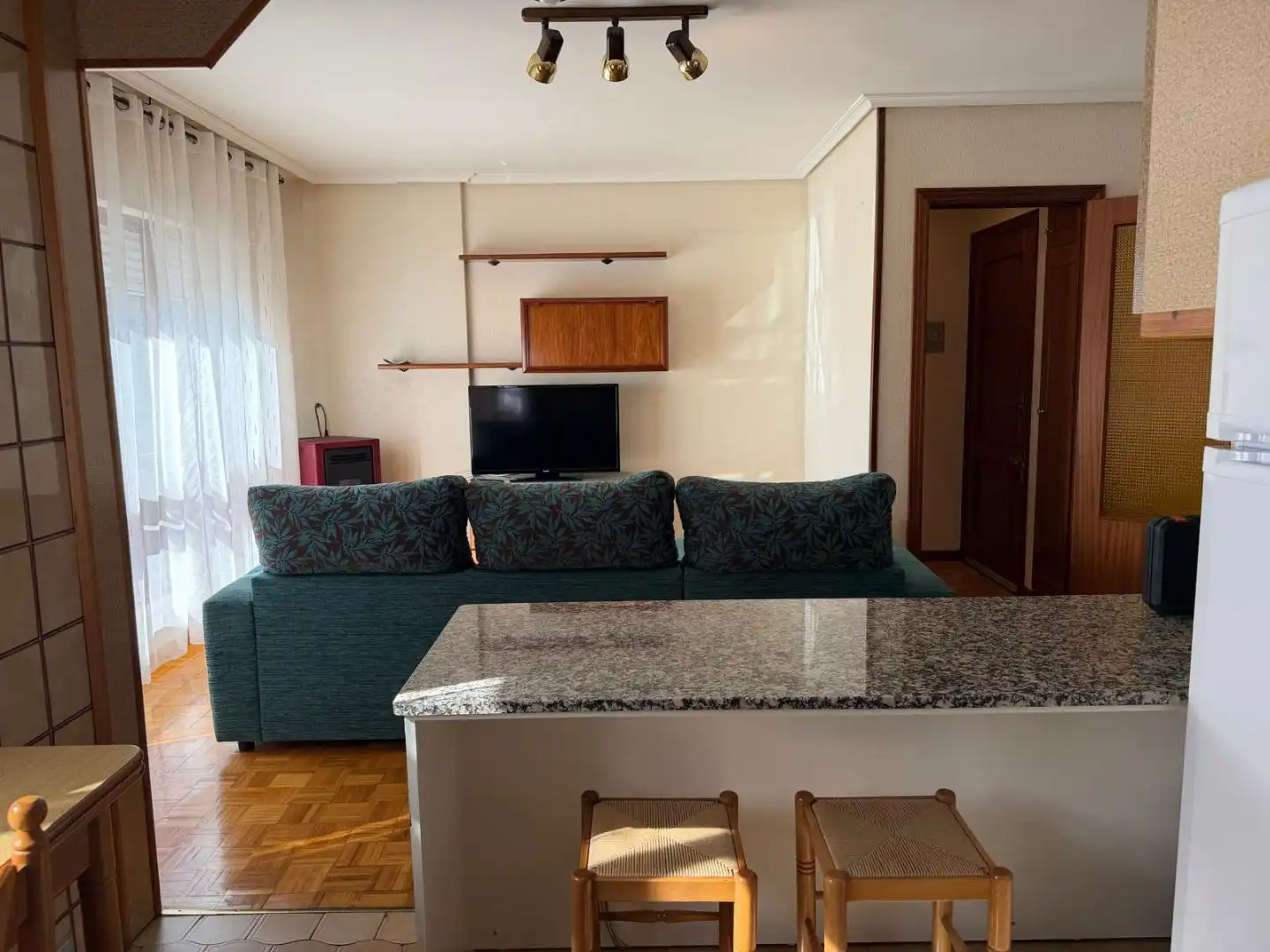 Sala d'estar de Pis de lloguer en Villarejo de Órbigo amb Calefacció, Parquet i Terrassa