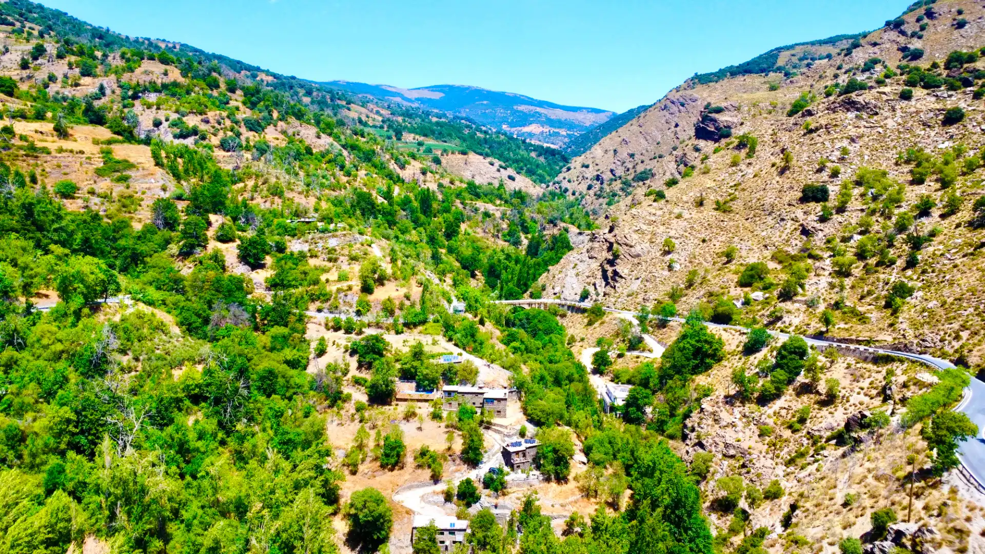 Vista exterior de Finca rústica en venta en Alpujarra de la Sierra