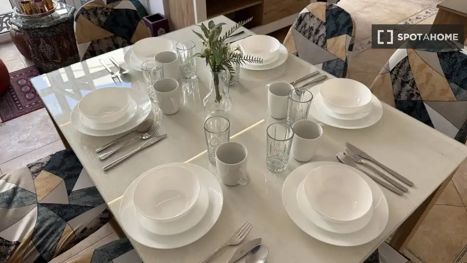Menjador de Apartament per a compartir en Málaga amb Aire condicionat, Terrassa i Moblat