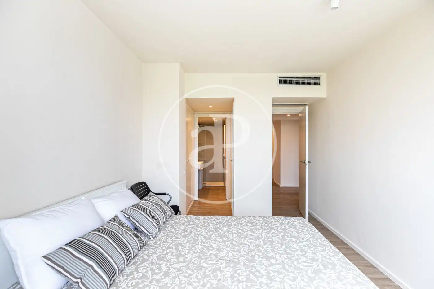 Schlafzimmer von Wohnung zum Verkauf in Barcelona mit Klimaanlage, Heizung und Terrasse