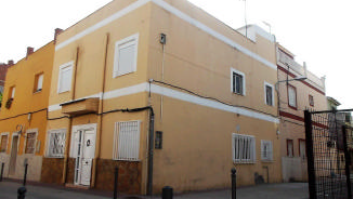 Vista exterior de Edifici en venda en Reus