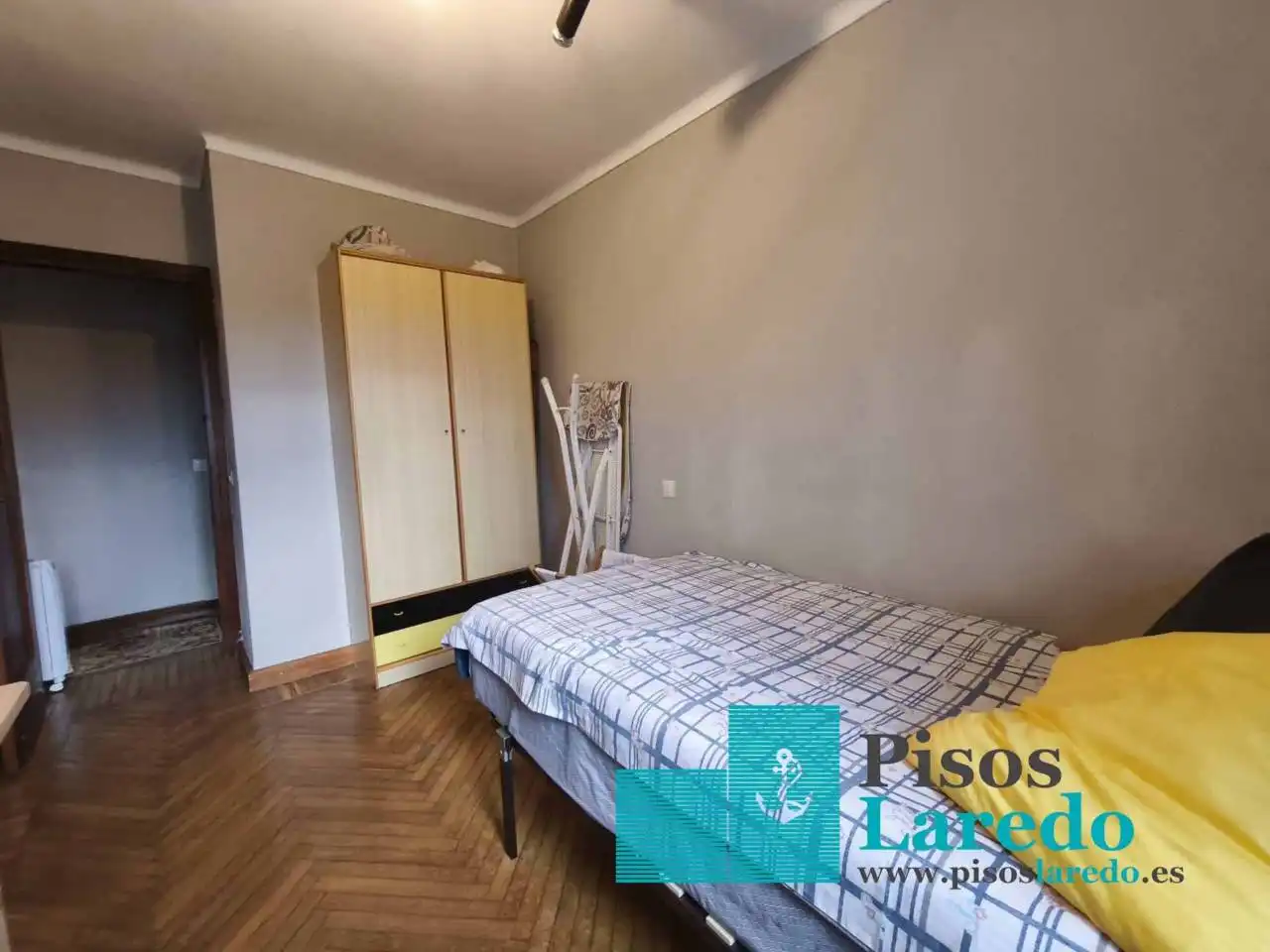 Casa o xalet en venda a Calle Mies, Ampuero