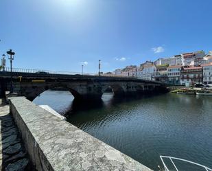 Vista exterior de Edifici en venda en Betanzos