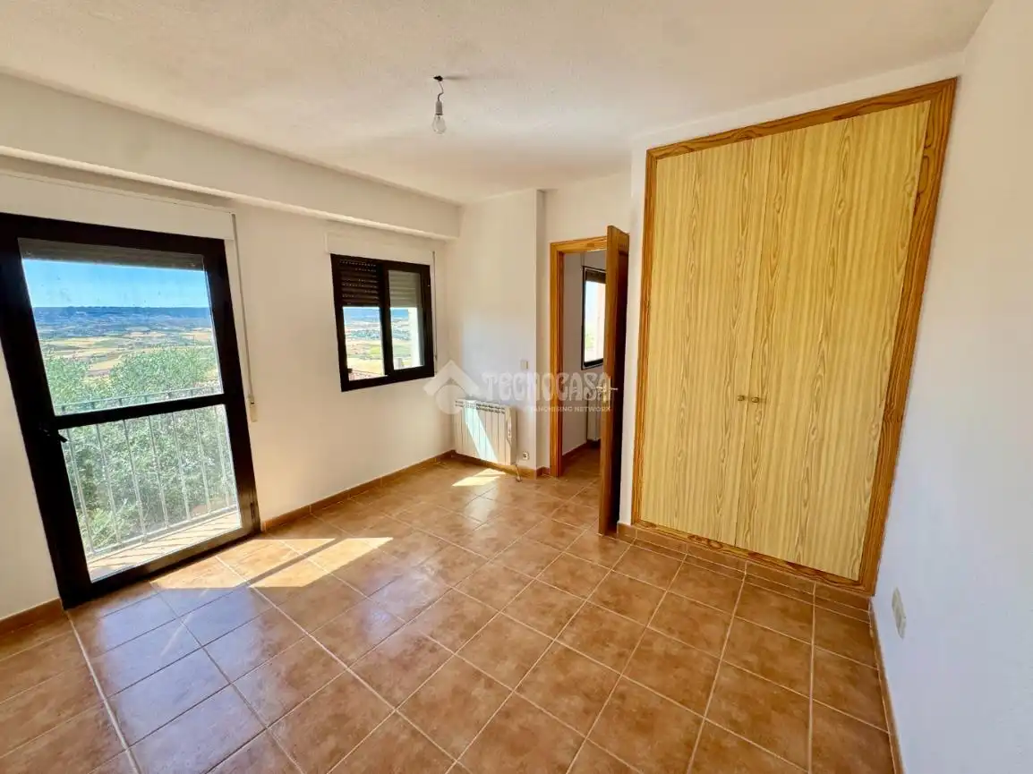 Schlafzimmer von Einfamilien-Reihenhaus zum Verkauf in Hita