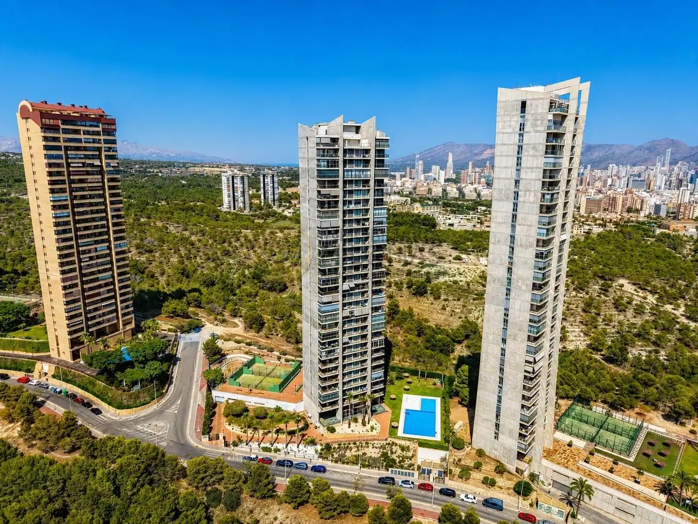 Apartamento con piscina en venta en Via Parque, imagen 4