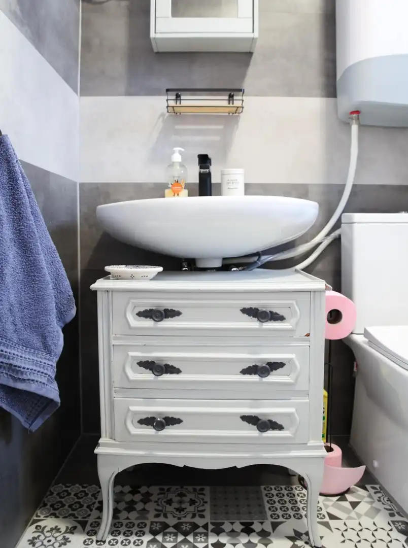 Bathroom of Apartments for rent in Torrevieja  with Air Conditioner, Terrace and Furnished