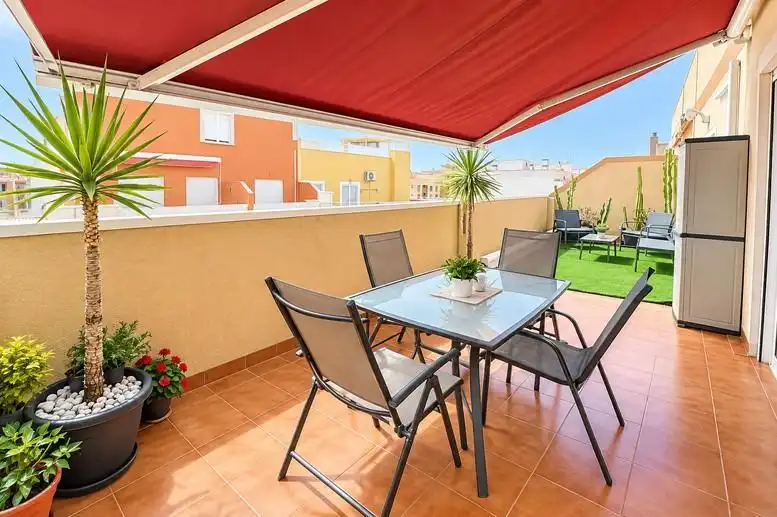 Àtic amb terrassa en venda a Calle zoa 58