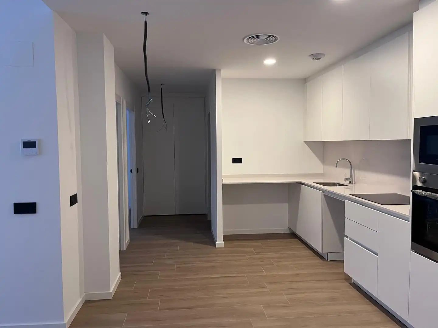 Kitchen of Flat for sale in El Prat de Llobregat  with Air Conditioner, Terrace and Swimming Pool